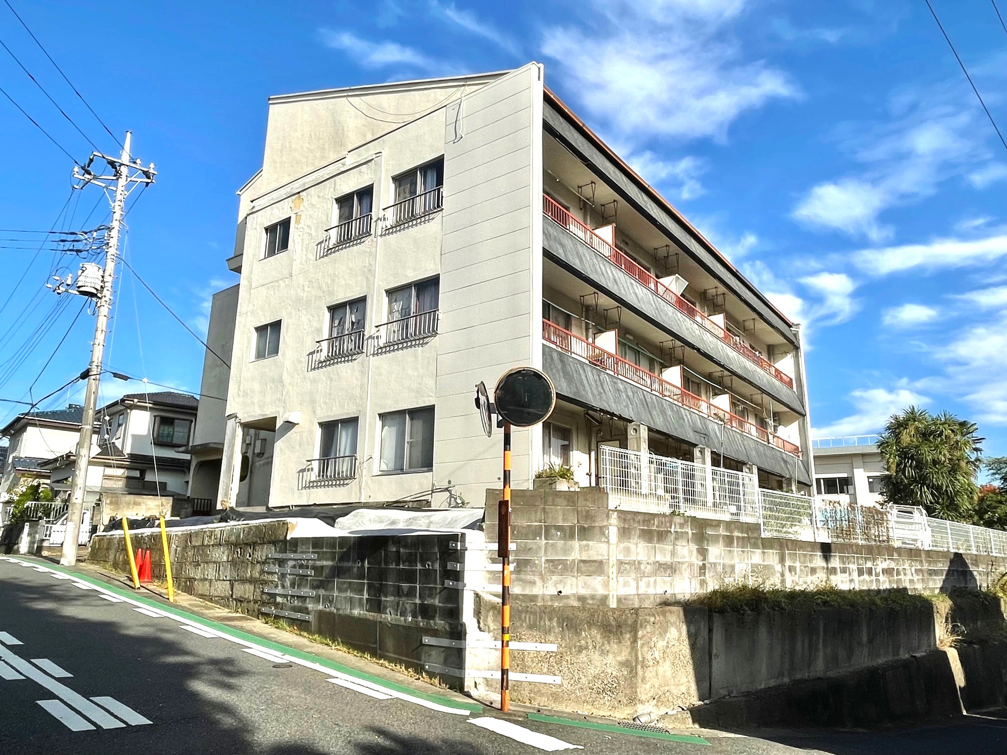 角地外観